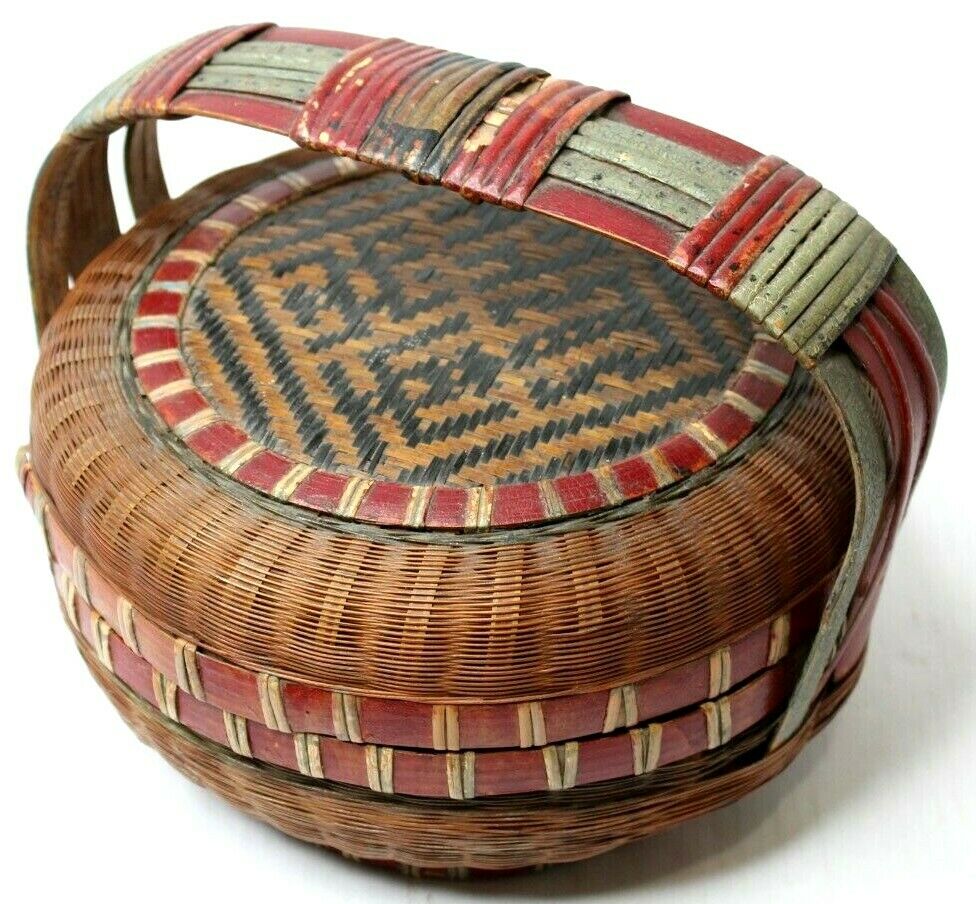 Antique Woven Chinese Basket With Handle And A Lid -  Bamboo And Rattan - Signed
