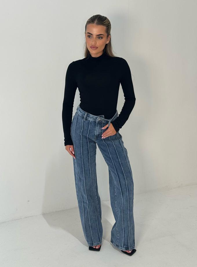 Caramellauk BROOKE High Waisted Pleat Detail Jeans in Mid Wash Blue For Sale